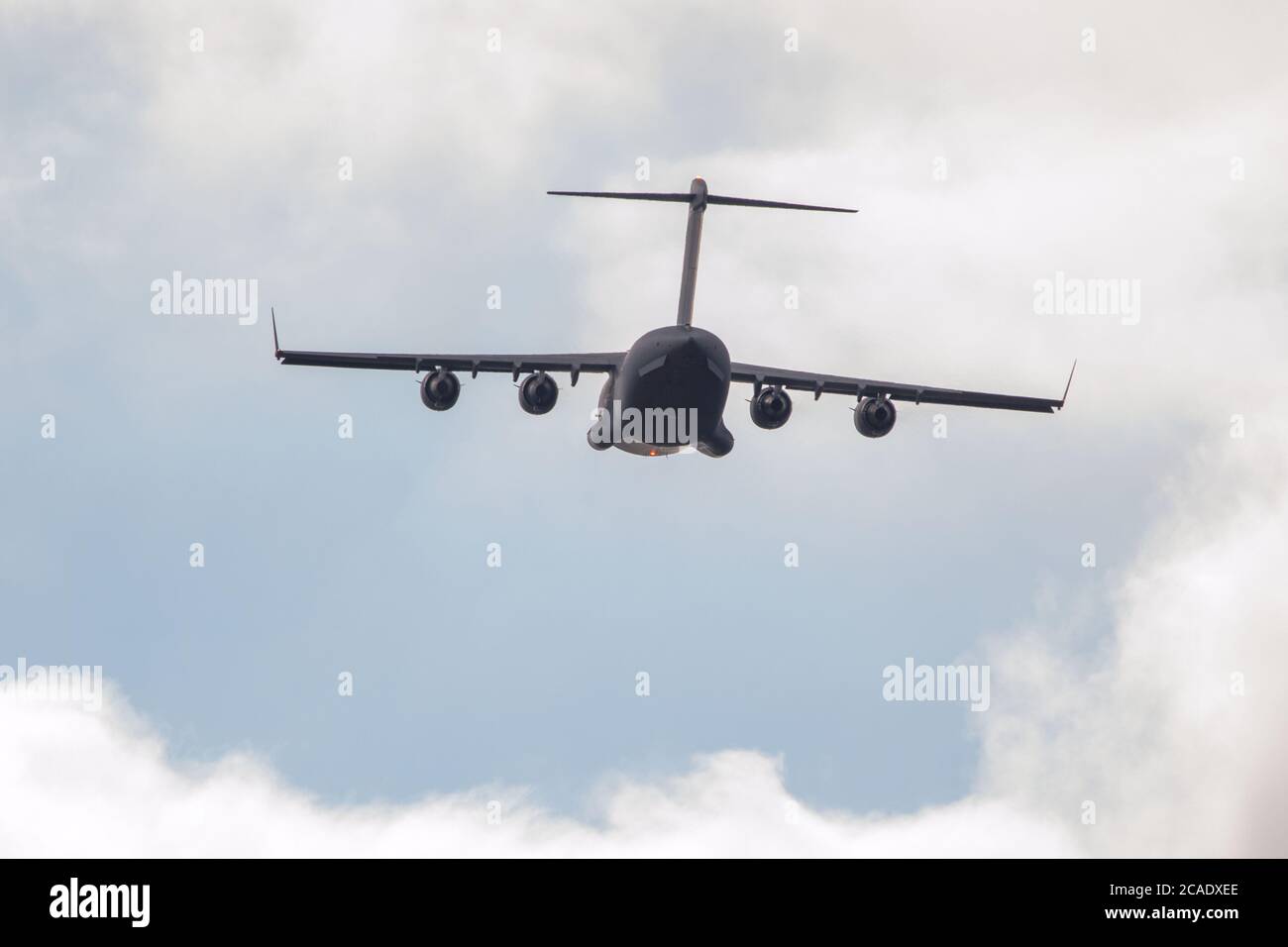 Edinburgh, Scotland, UK. 6th Aug, 2020. Pictured: Royal Air Force (RAF) Boeing C-17A Globemaster III Aircraft (reg ZZ171) seen at Edinburgh Airport doing a circuit on-a-round-the-UK training flight from RAF Brize Norton. Credit: Colin Fisher/Alamy Live News Stock Photo