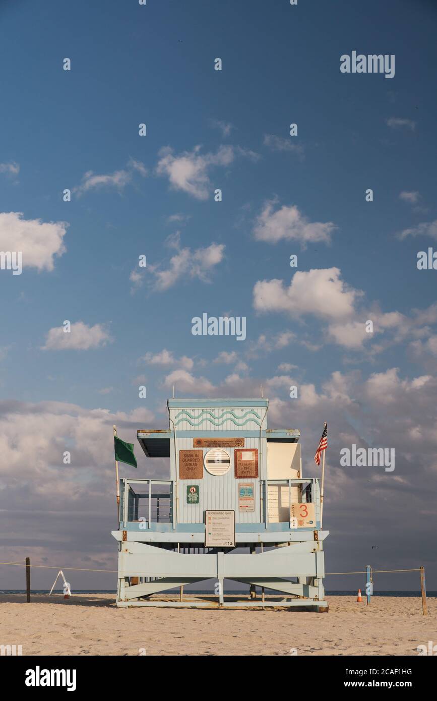 Vertical shot of a small lifeguard house in Lummus Park in Miami, USA Stock Photo