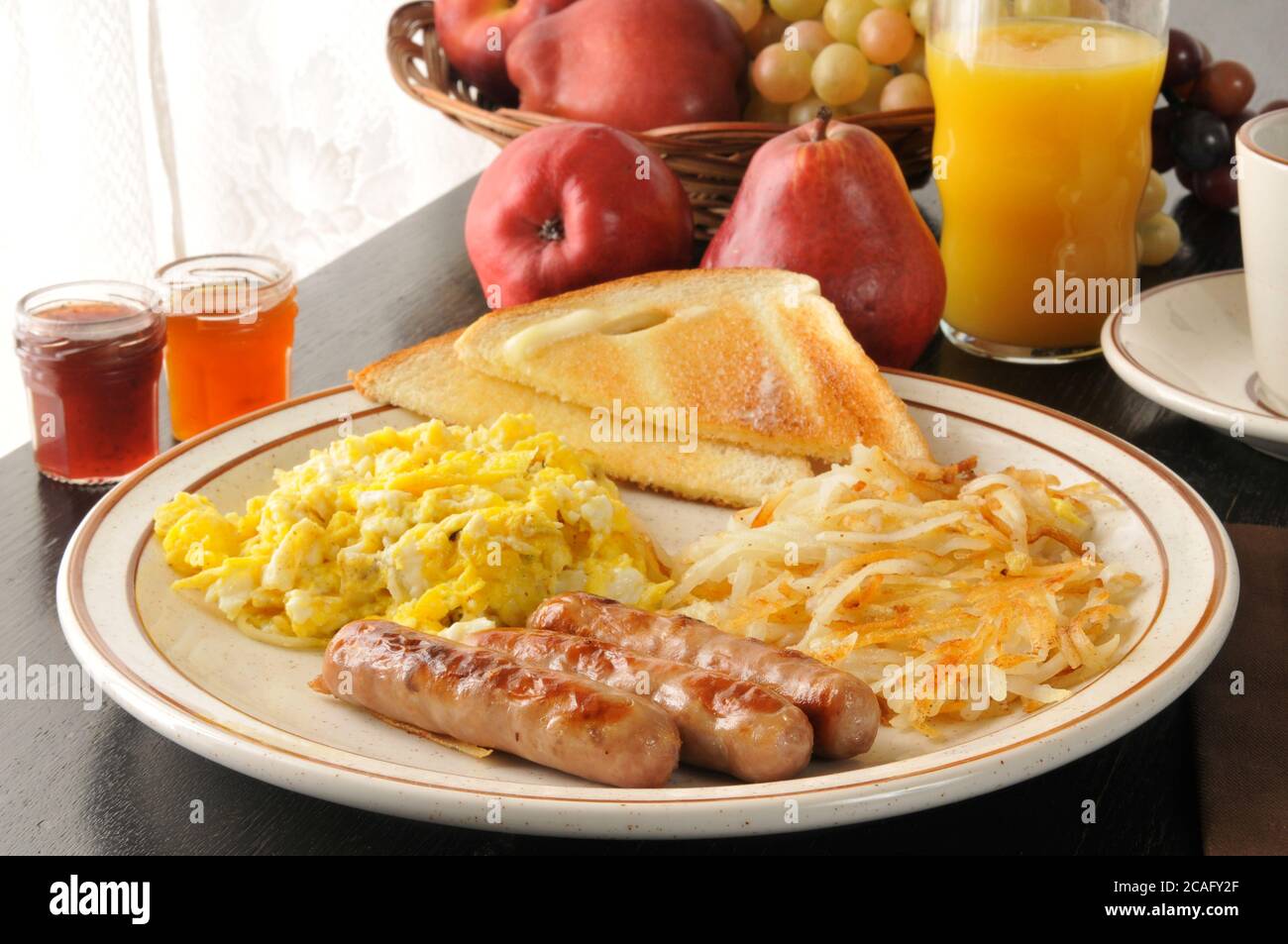 Sausage and scrambled eggs hi-res stock photography and images - Alamy