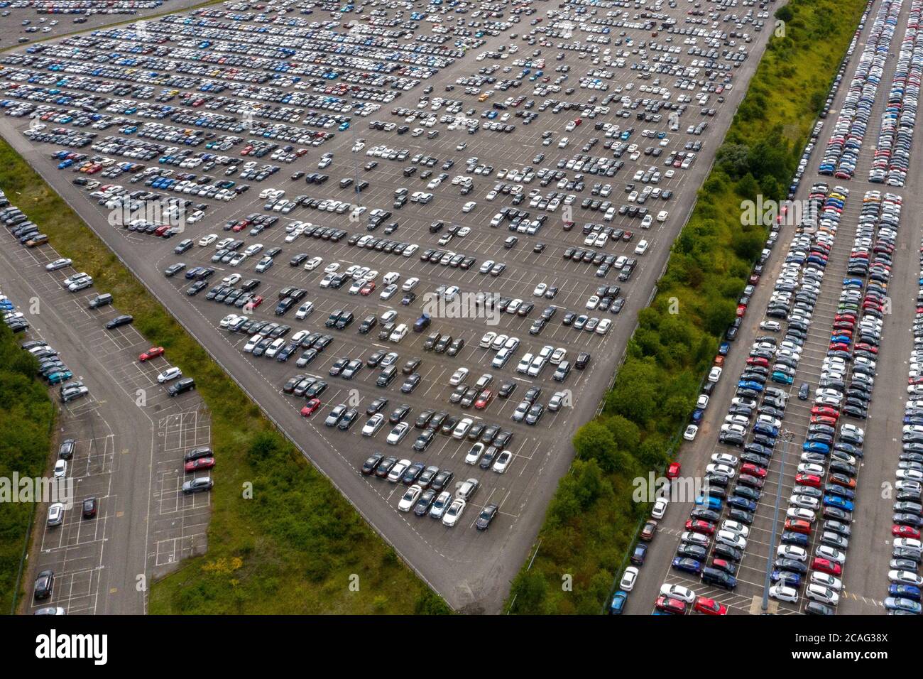 Car dealerships around uk hires stock photography and images Alamy