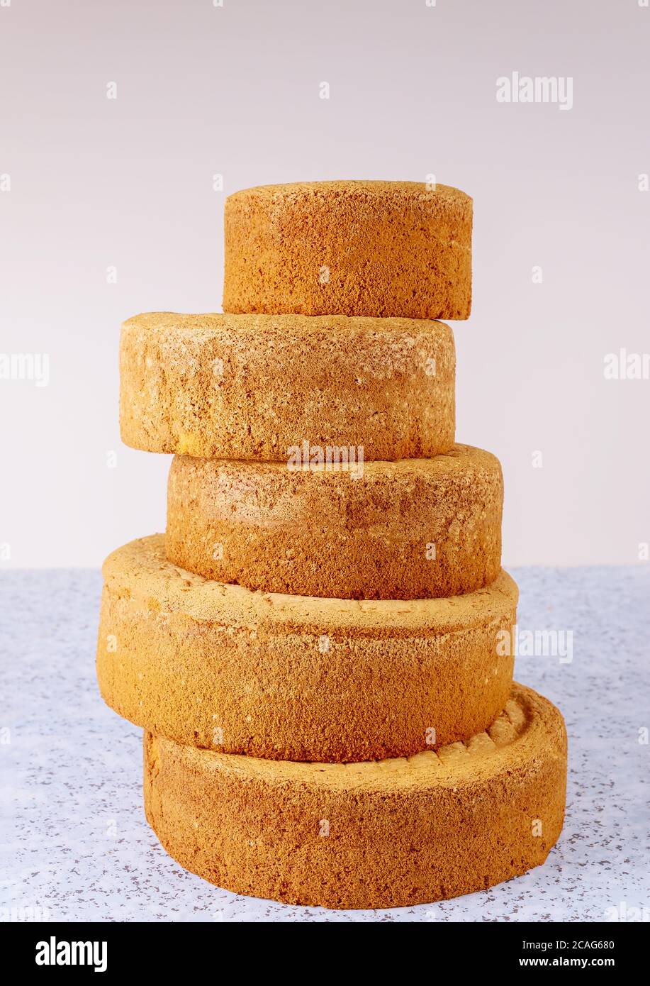 Different Sizes In Cake Cakes of different sizes hi-res stock photography and images - Alamy