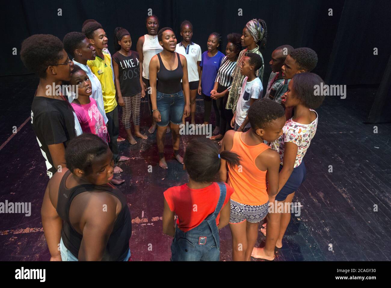 18.10.2018, Johannesburg, Gauteng, South Africa - Actors of the theatre group Outreach Foundation Hillbrow are rehearsing a play. The Lutheran Communi Stock Photo