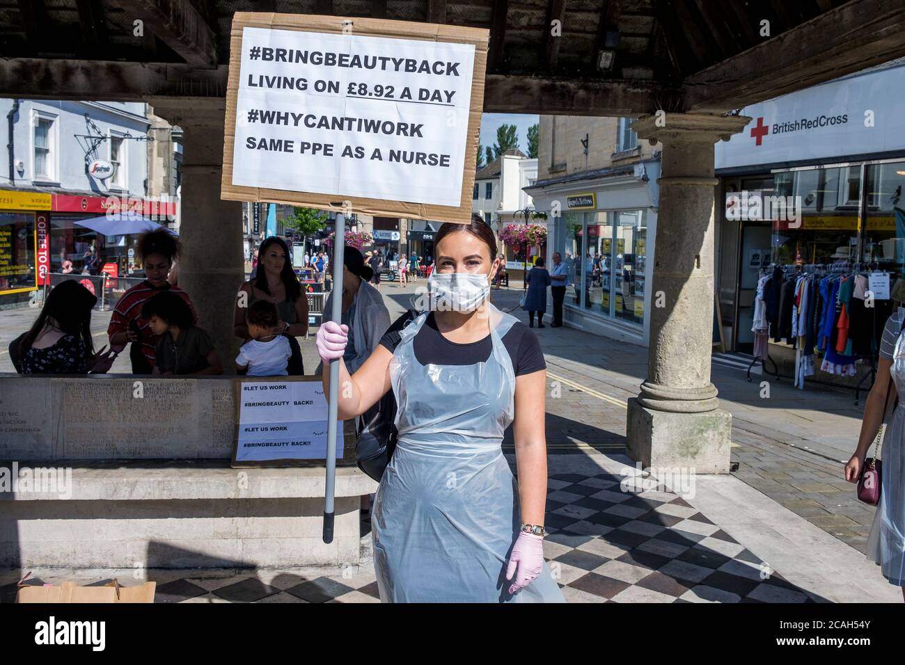 Chippenham; Wiltshire; UK. 7th August; 2020. Beauticians in Chippenham are pictured as they protest against government COVID restrictions that prevent them from going back to work. The Government did allow hairdressers and some beauty salons to open on July 4 but a number of treatments which have to take place on the face are still banned. Credit: Lynchpics/Alamy Live News Stock Photo