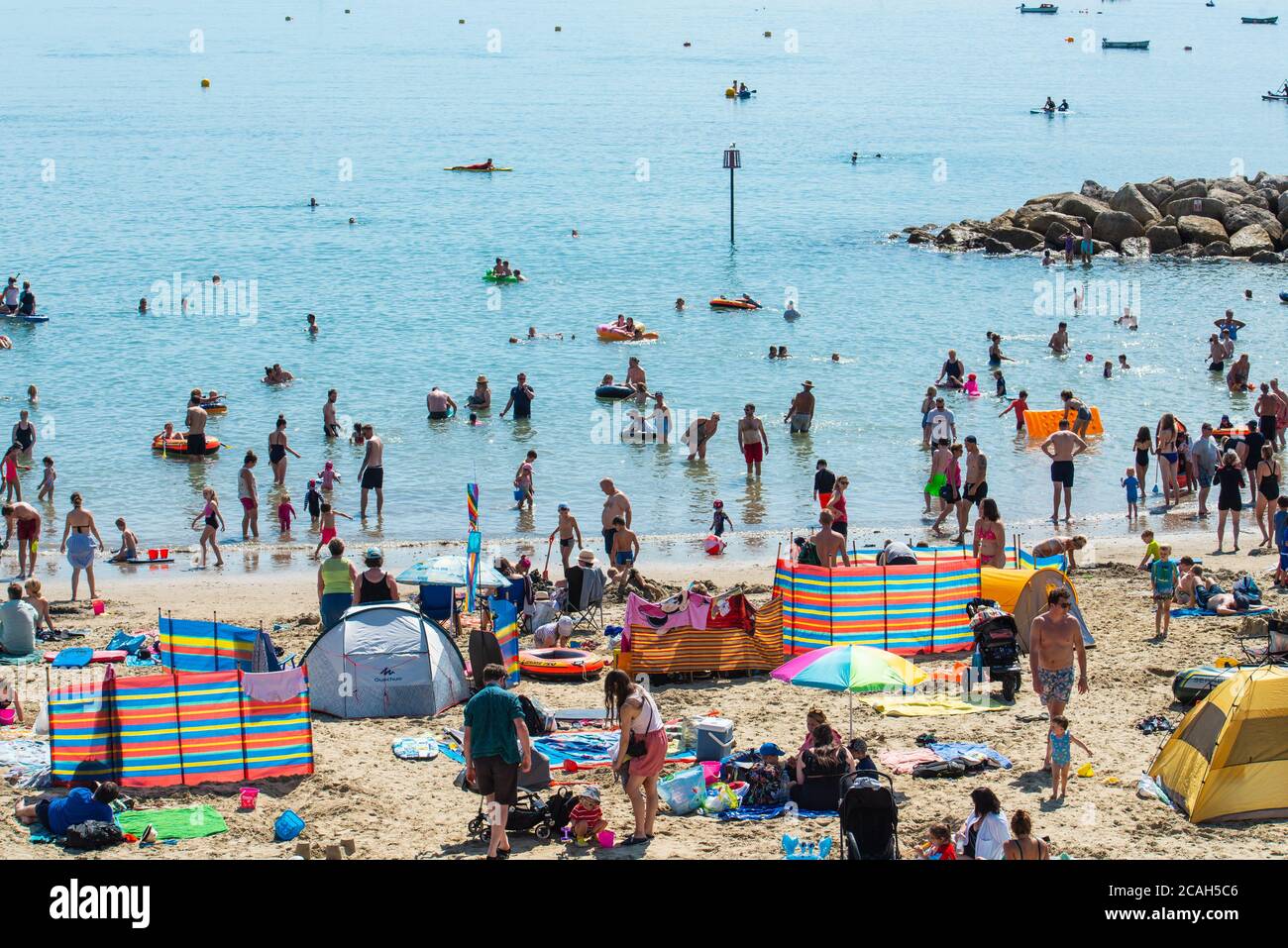 Lyme Regis, Dorset, UK. 7th Aug, 2020. UK Weather Crowds of