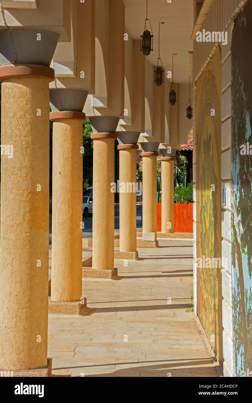 Colonnade perspective view hi-res stock photography and images - Alamy