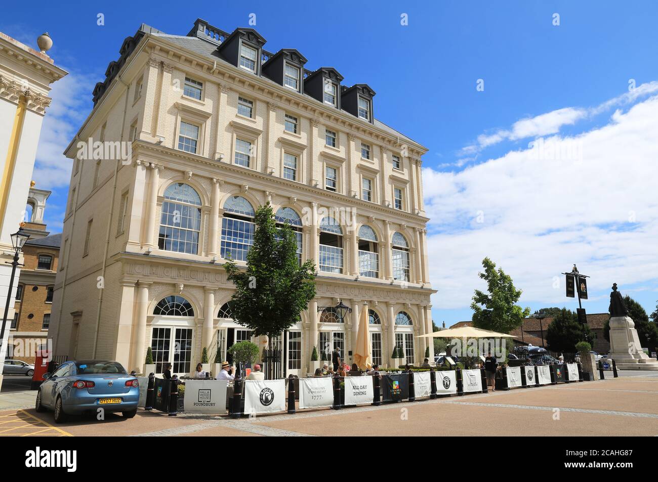 Poundbury, the new town on the outskirts of Dorchester, built on the principles of architecture and urban planning as advocated by HRH Prince of Wales Stock Photo