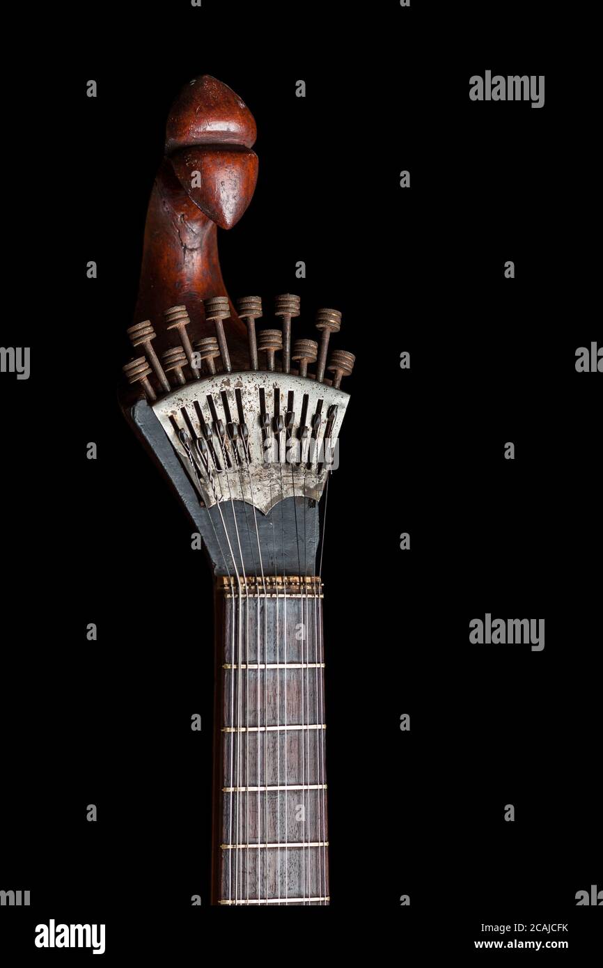 Portuguese guitar, with tradicional fan (or peachow, watchkey) tuners