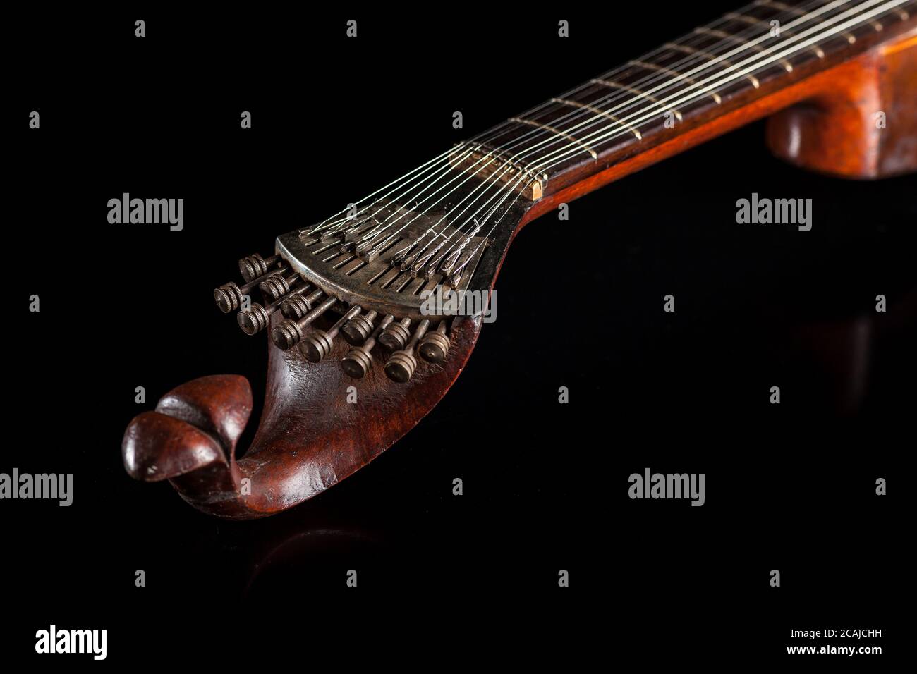 Portuguese guitar, with tradicional fan (or peachow, watchkey) tuners