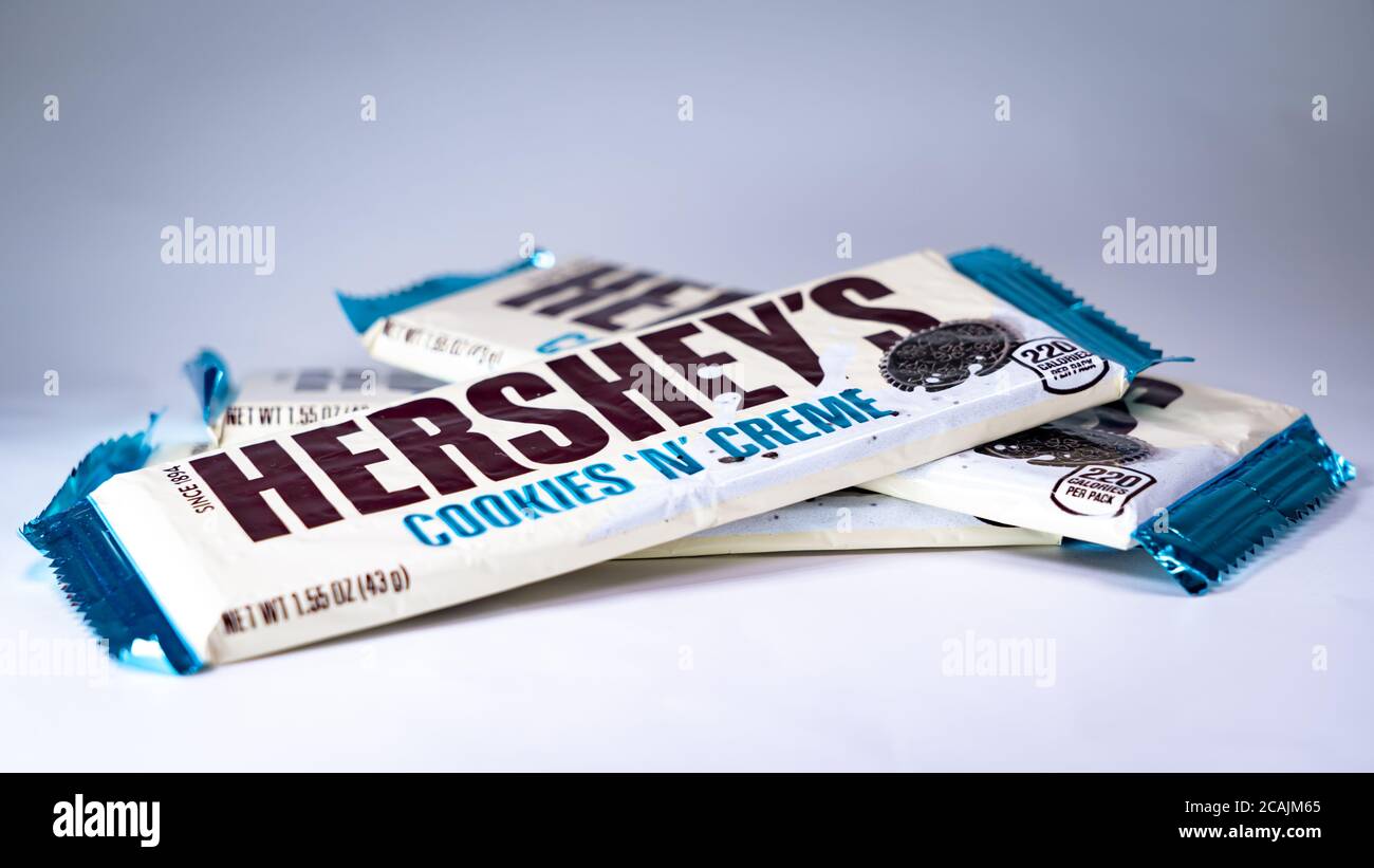Hersheys cookies and creme candy bar hires stock photography and
