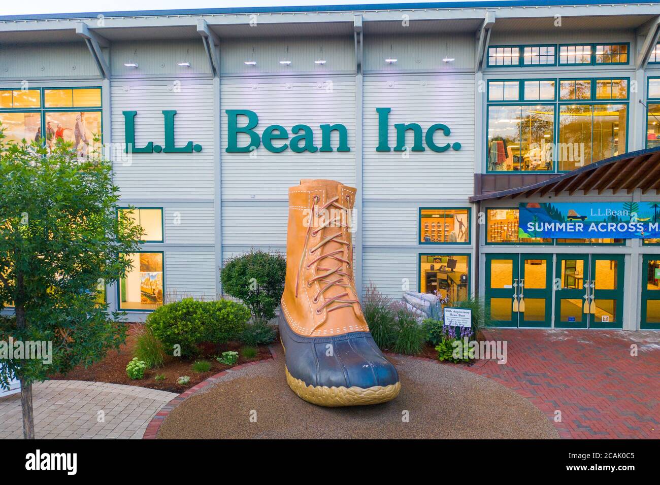 LL Bean Flagship Store, Freeport, Maine, USA Stock Photo