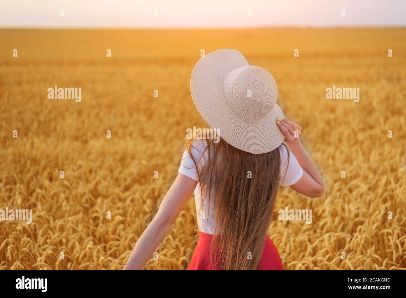 Rear view young beautiful woman hi-res stock photography and images - Alamy