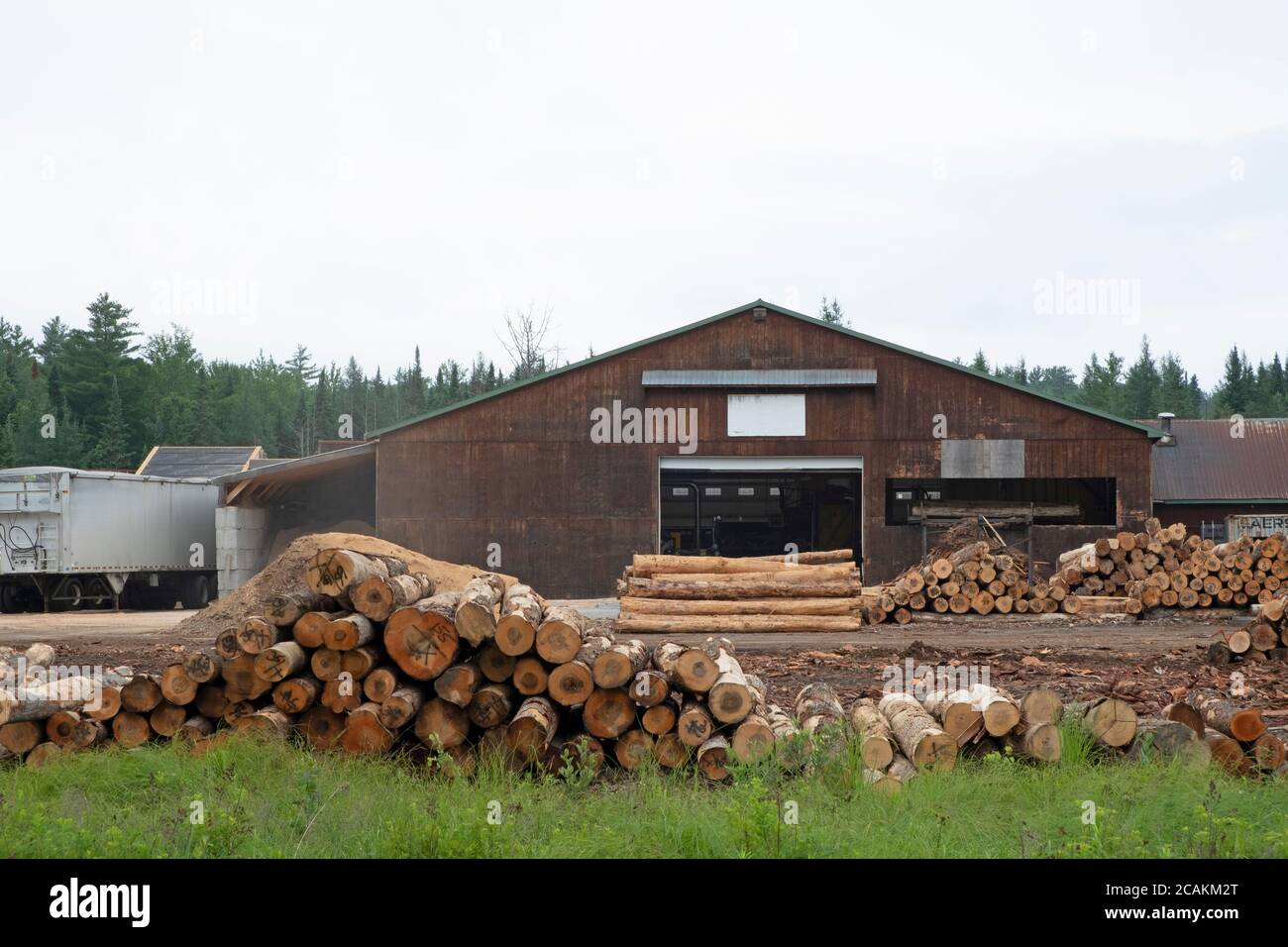 Lumberyard lumber hires stock photography and images Alamy