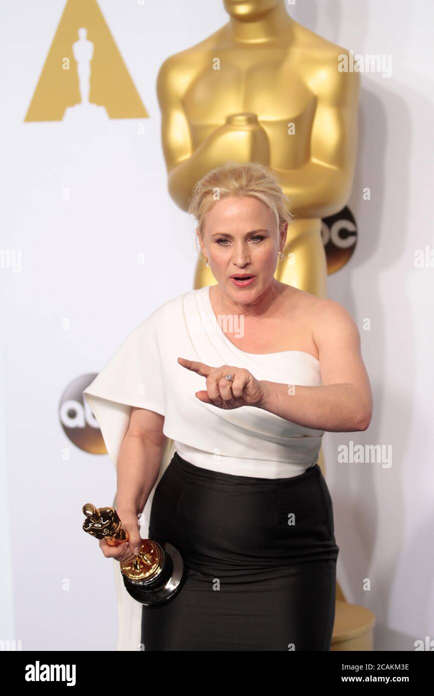 OSCARS PRESSROOM Patricia Arquette holding her Oscar for winning