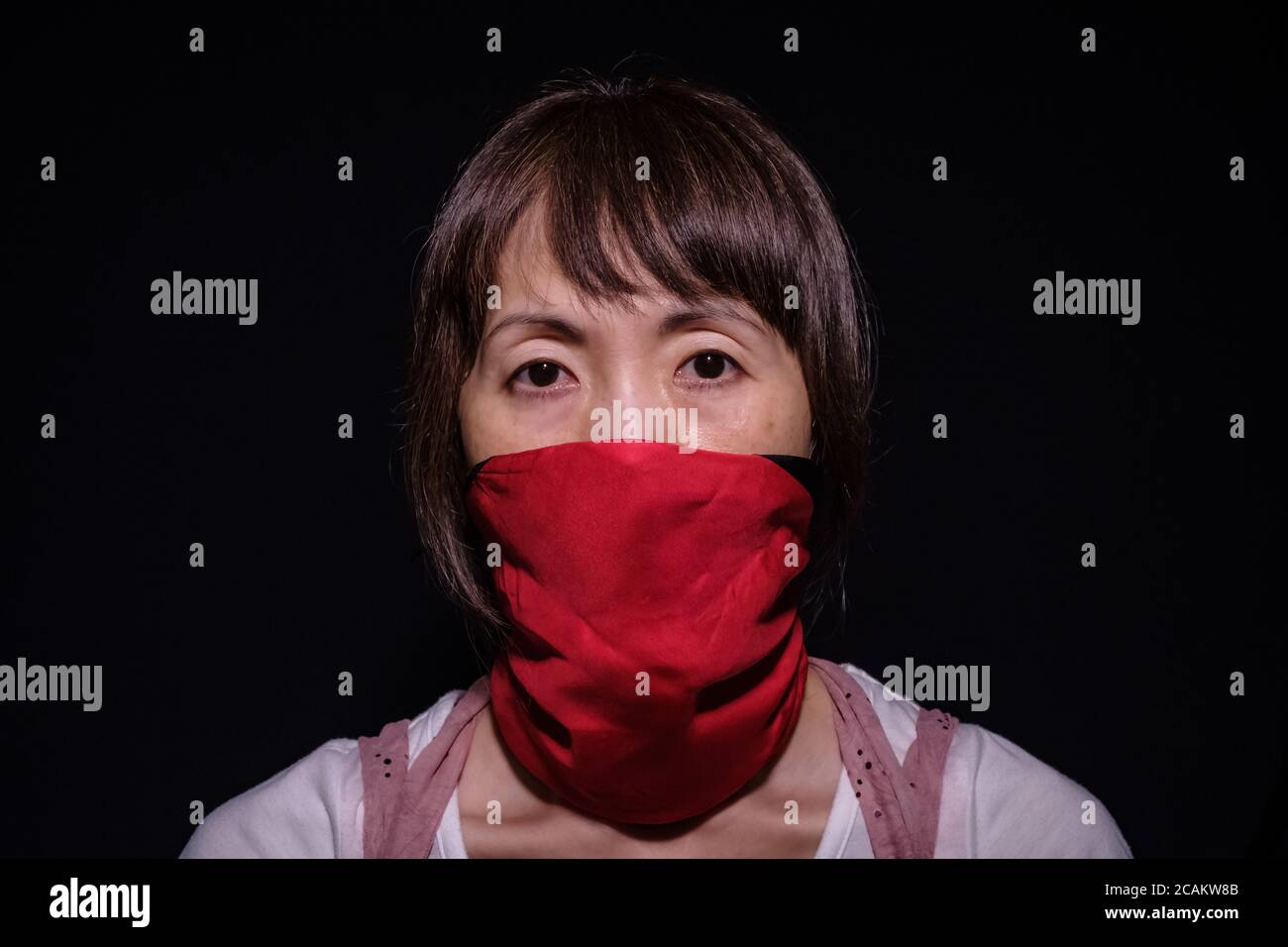 Oriental girl wearing mask hi-res stock photography and images - Alamy