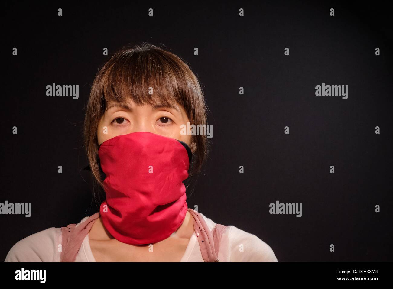 Oriental girl wearing mask hi-res stock photography and images - Alamy