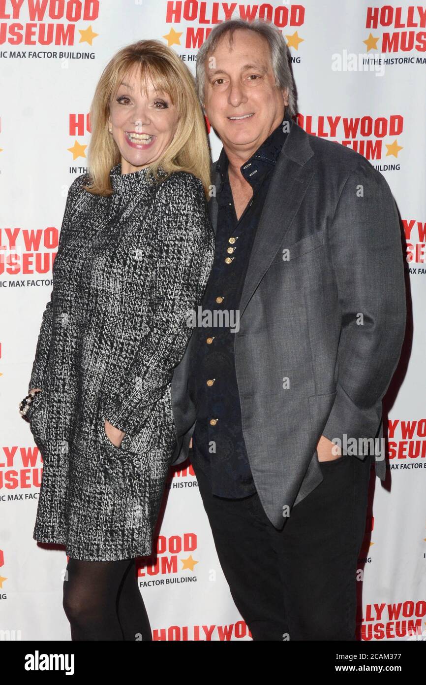 LOS ANGELES - JAN 18: Teresa Ganzel, Billy Van Zandt at the 40th  Anniversary of "Knots Landing" Exhibit at the Hollywood Museum on January  18, 2020 in Los Angeles, CA Stock Photo - Alamy