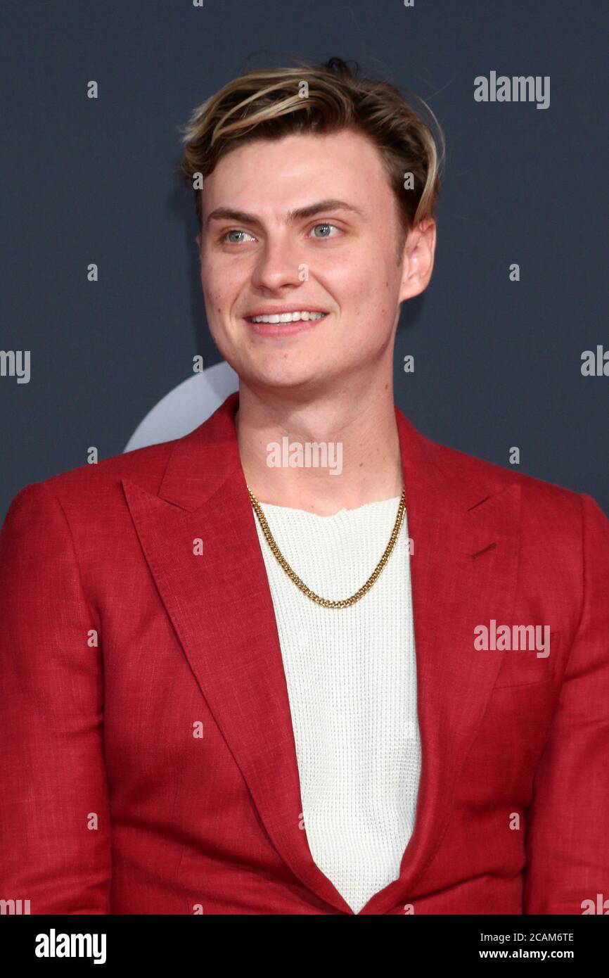 LOS ANGELES - NOV 24: Carter Sharer at the 47th American Music Awards