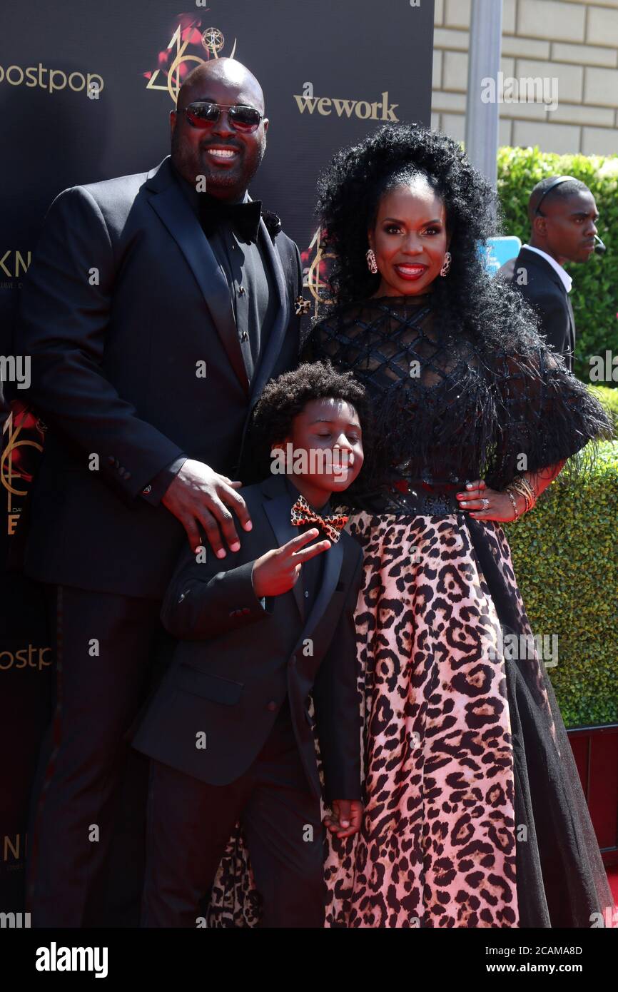 LOS ANGELES - MAY 5: Lauren Lake, family at the 2019 Daytime Emmy Awards at Pasadena Convention