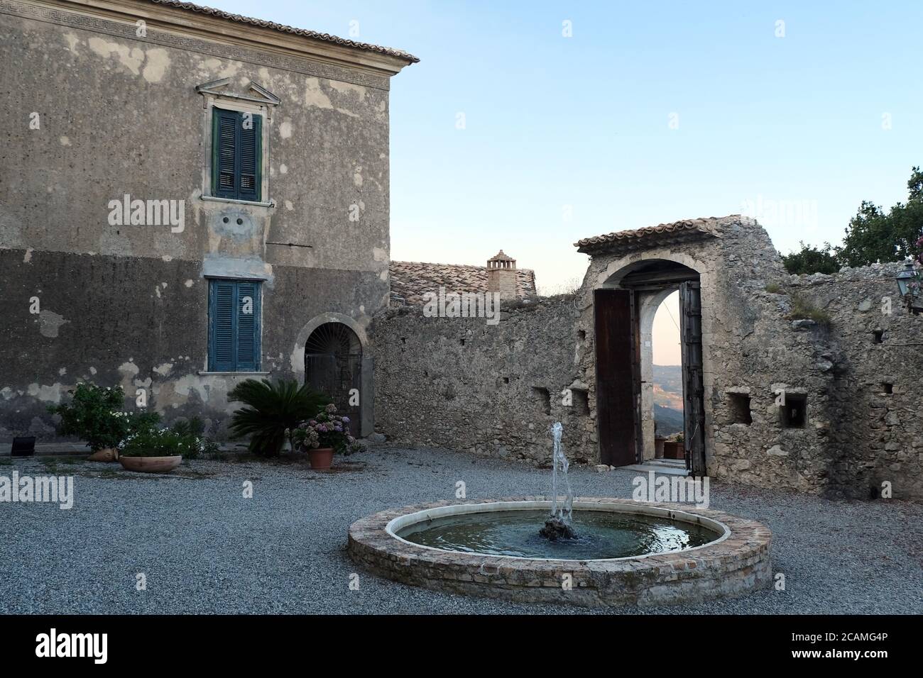 Caccuri hi-res stock photography and images - Alamy, image size:1300x956