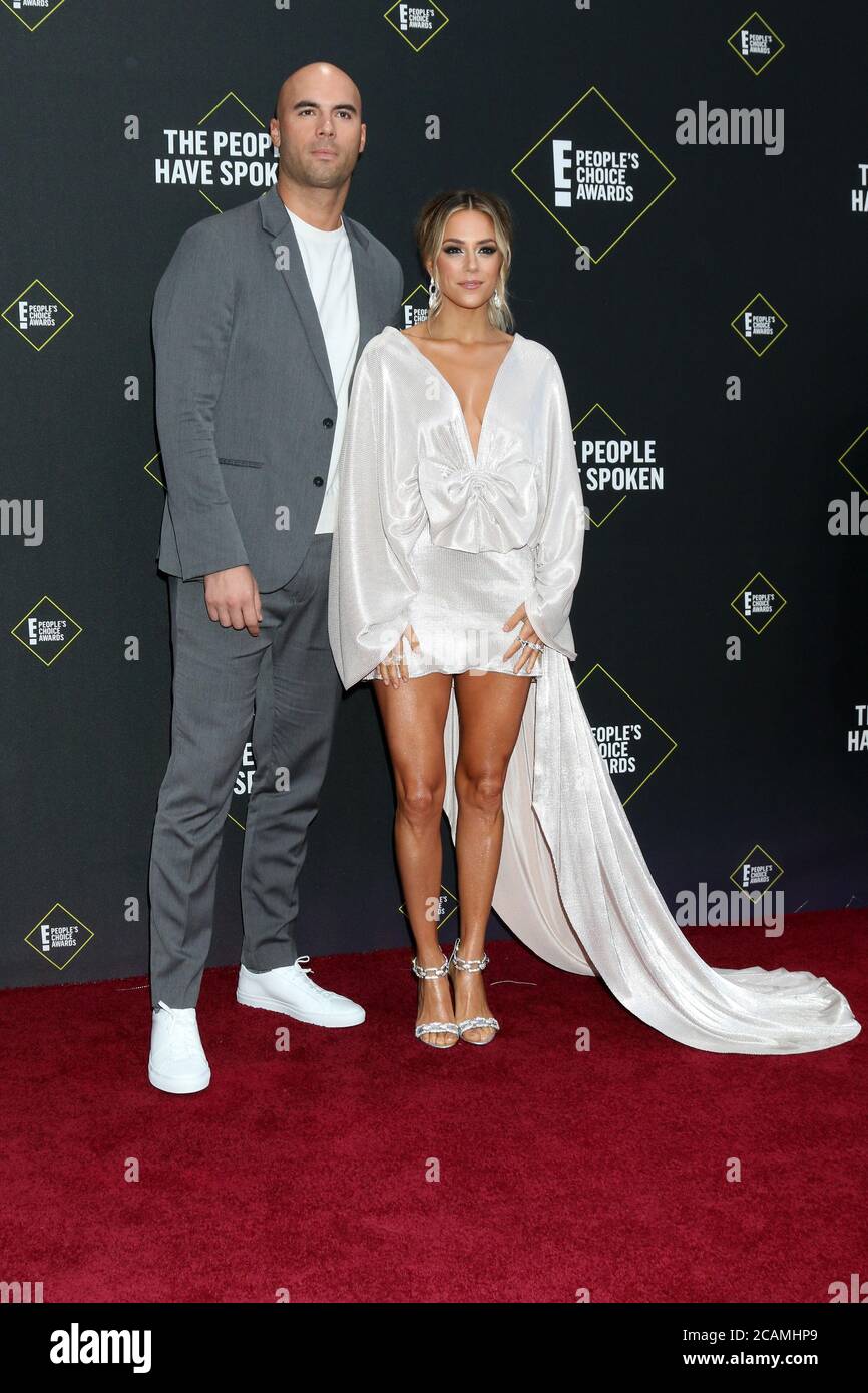 LOS ANGELES - NOV 10: Mike Caussin, Jana Kramer at the 2019 People's