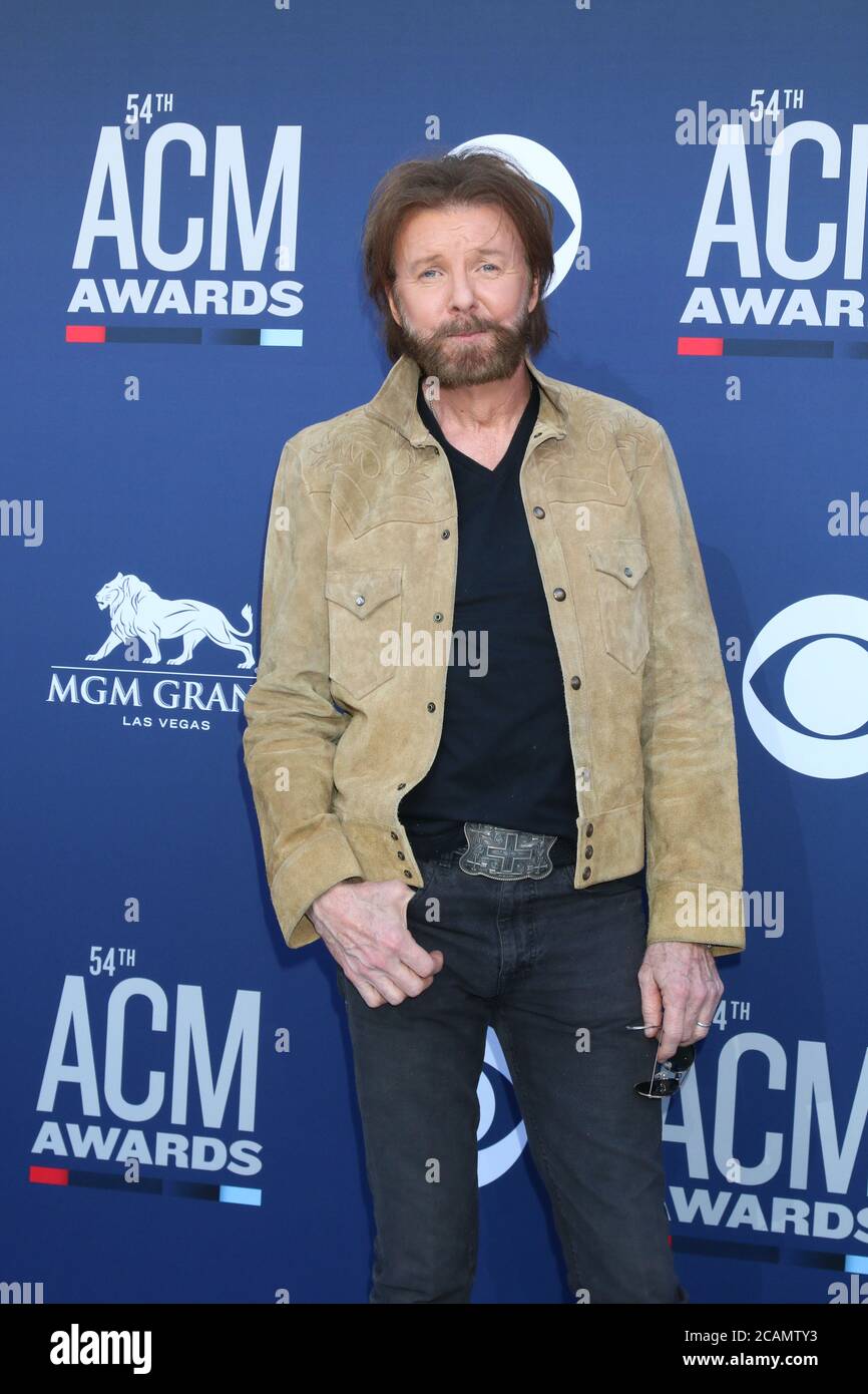 Unraveling The Truth Does Ronnie Dunn Have Cancer?