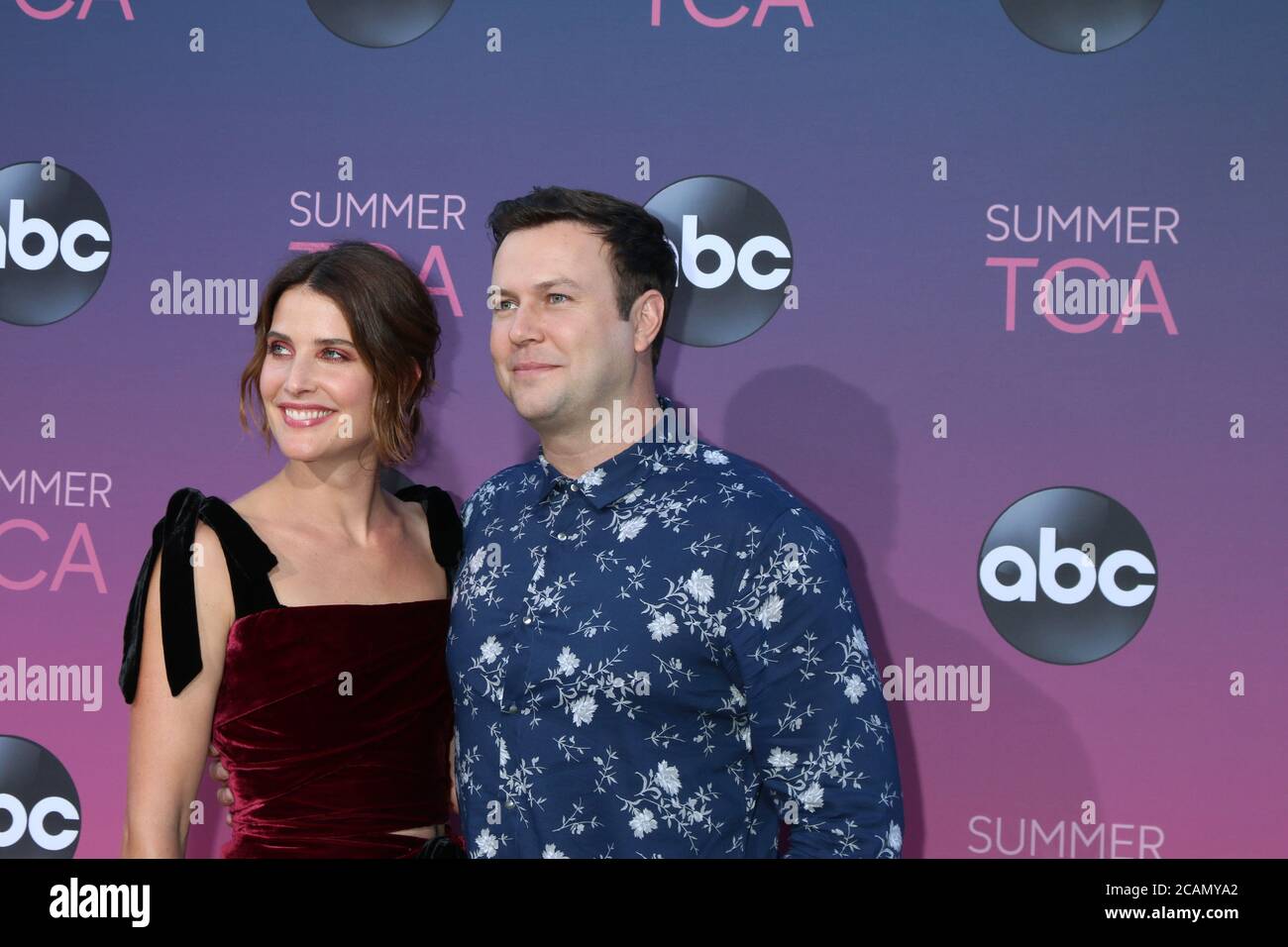 LOS ANGELES - AUG 15: Cobie Smulders, Taran Killam at the ABC Summer ...