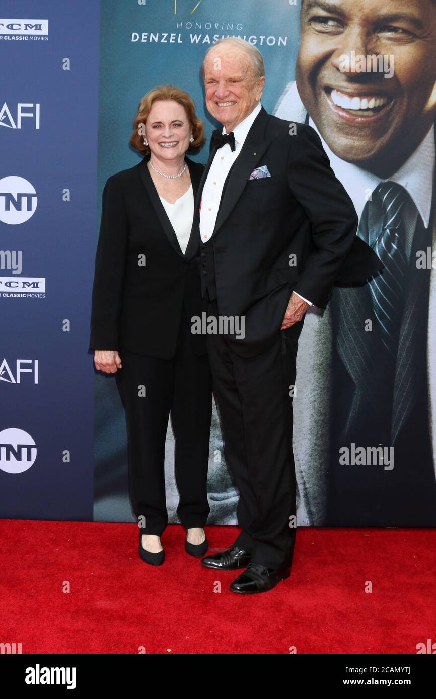 LOS ANGELES JUN 6 Elizabeth Stevens, Stevens Jr at the AFI