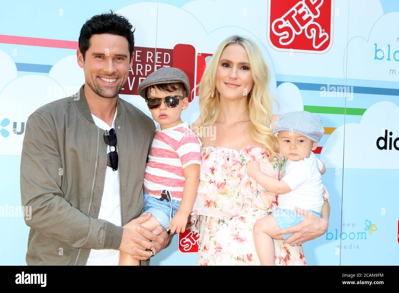 LOS ANGELES SEP 22 Ben Hollingsworth, Nila Myers, children at the(02)