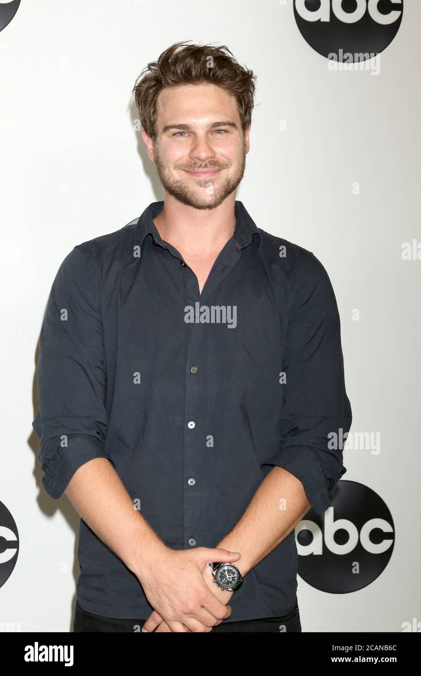 Grey damon hi-res stock photography and images - Page 3 - Alamy