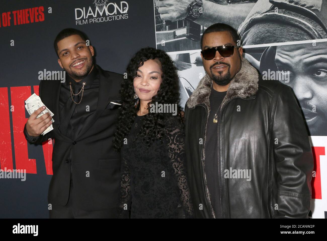 LOS ANGELES - JAN 17: O'Shea Jackson Jr, Kimberly Woodruff, O'Shea ...
