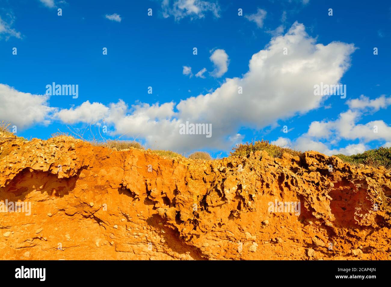 Blue sky clouds red soil hi-res stock photography and images - Alamy