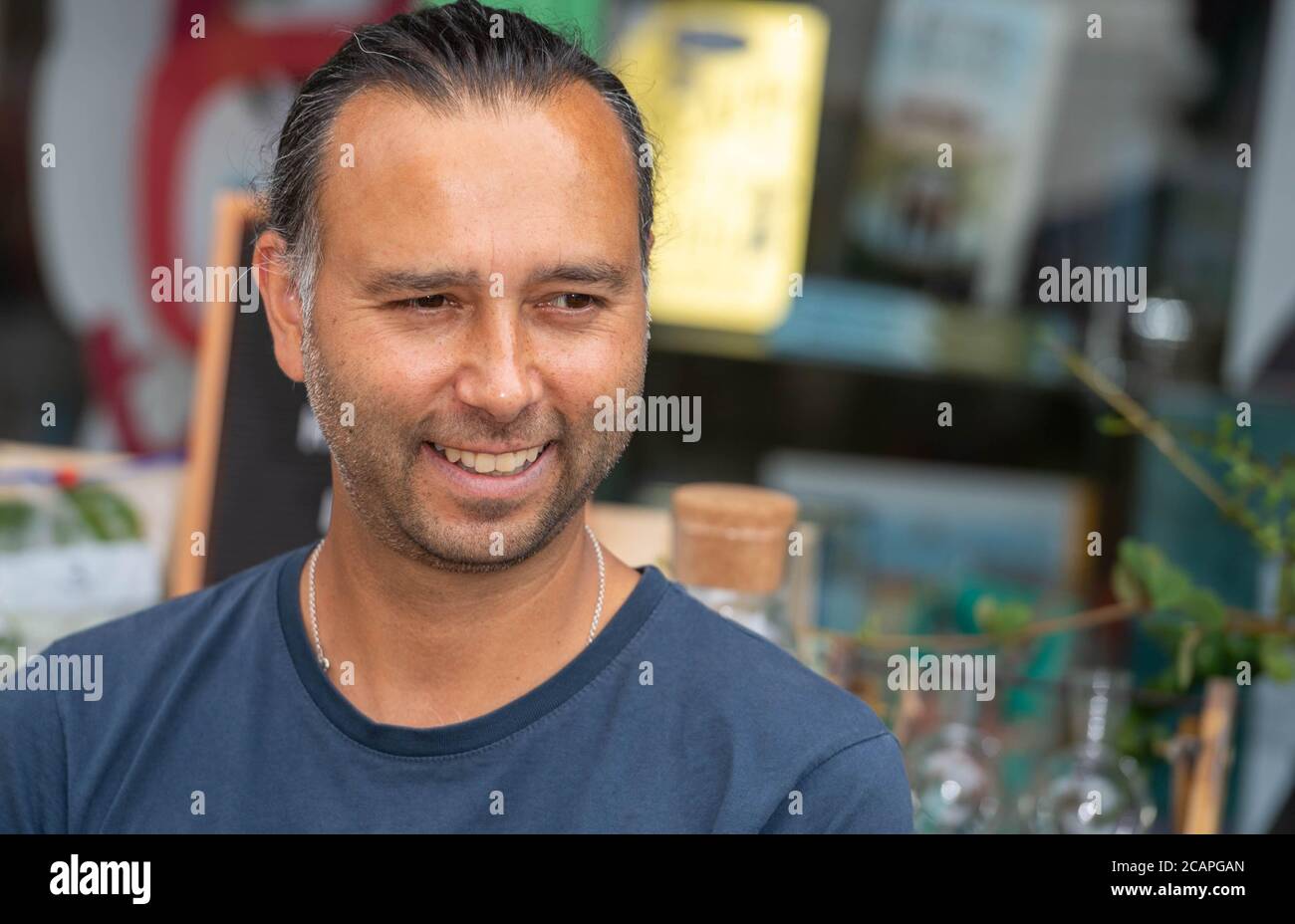 Brentwood Essex 8th August 2020 Michael Holland, Author of 'I Ate Sunshine for Breakfast' (out in April 2020), educator, photographer, wildlife gardener and former Head of Education at Chelsea Physic Garden carries out a children's event to publicise his new book at the Chicken and Frog Bookshop Brentwood Essex Credit: Ian Davidson/Alamy Live News Stock Photo