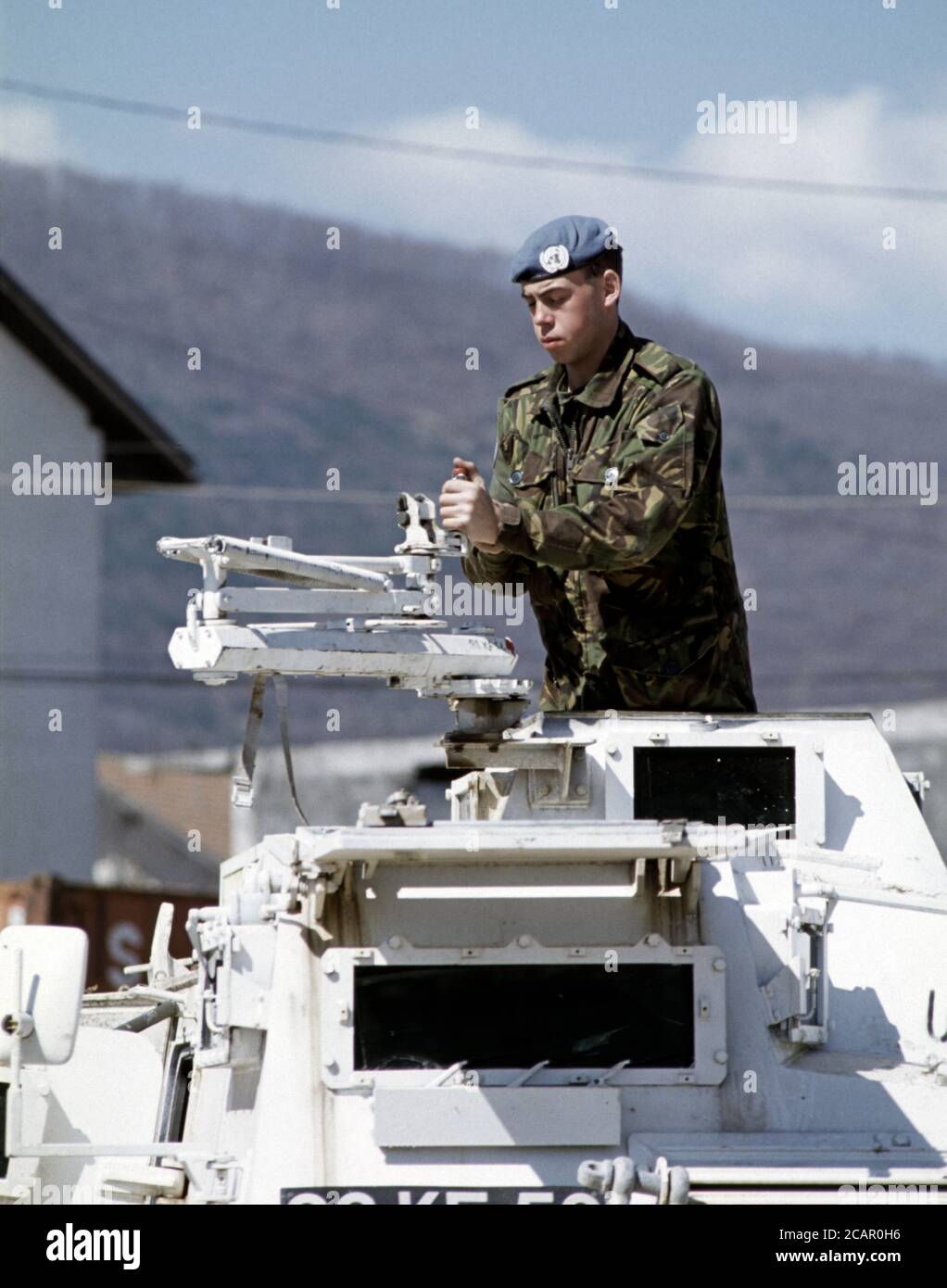 30th March 1994 During the war in Bosnia: British soldiers of the Duke of Wellington's Regiment prepare their Saxon APC inside the British base in Bila, near Vitez. Stock Photo