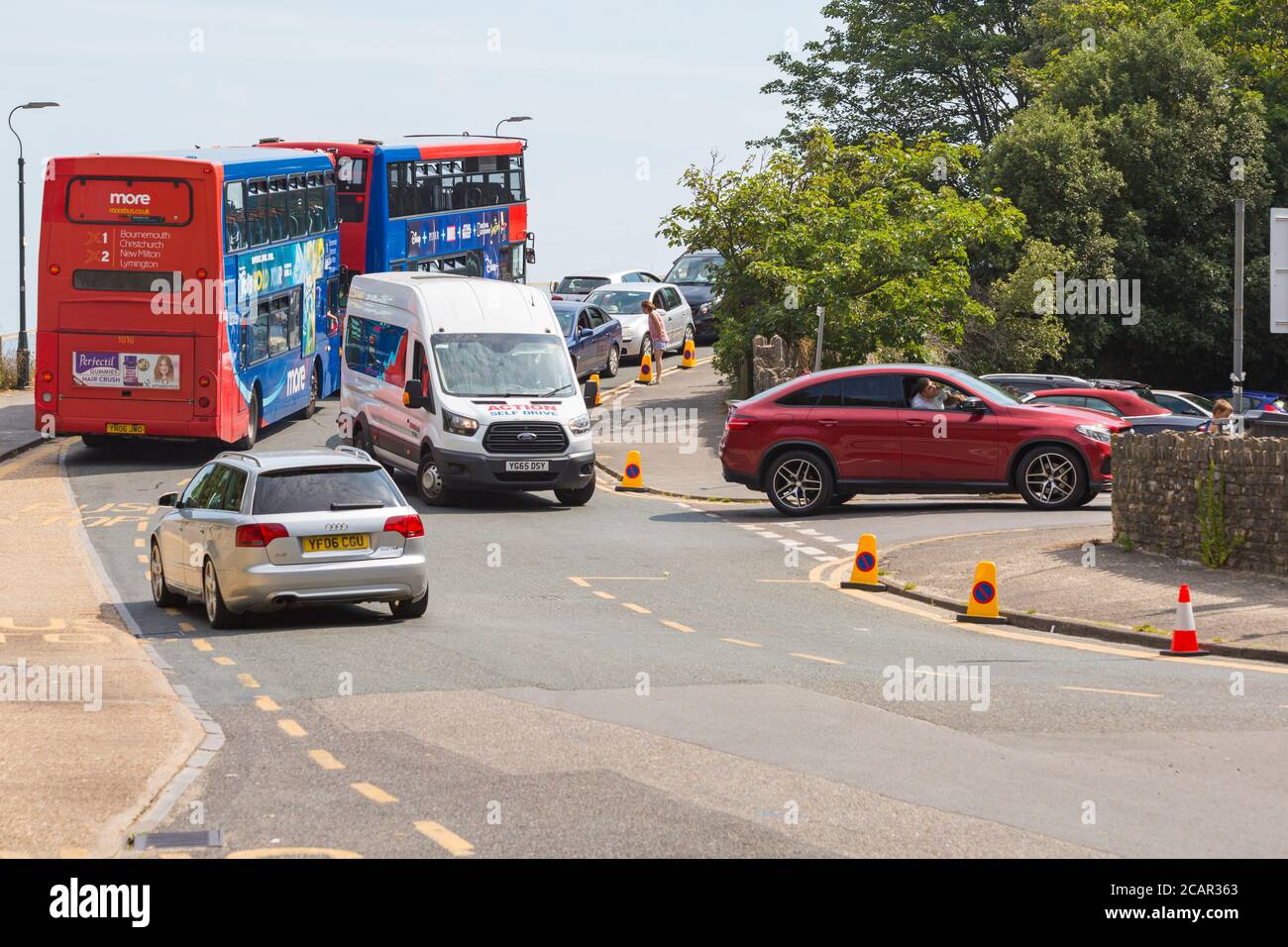 Full car park queue hi-res stock photography and images - Alamy