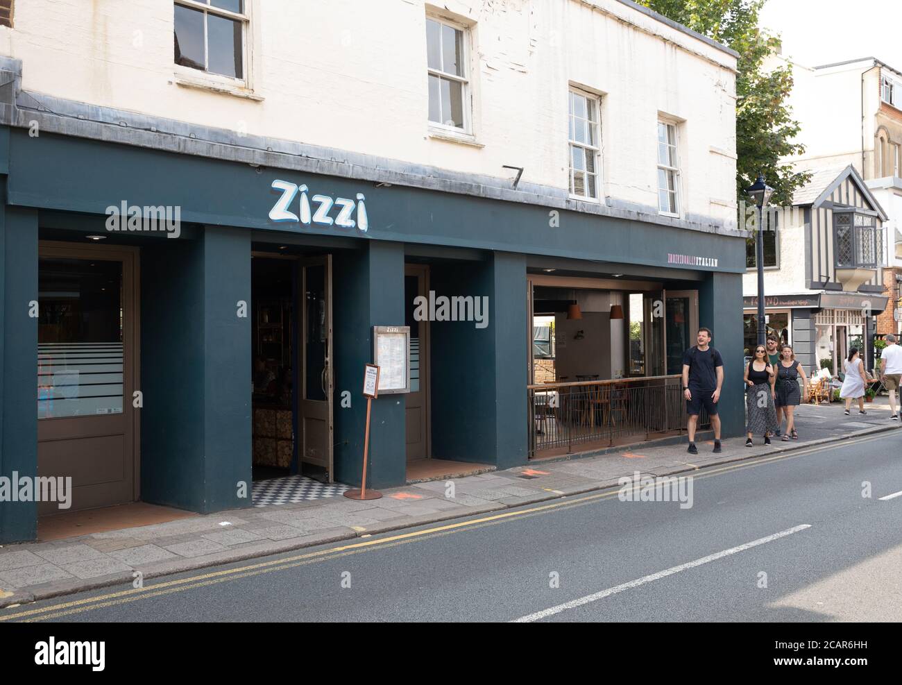 Zizzi restaurant in Sevenoaks town centre, Kent Stock Photo