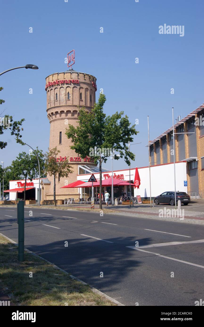 Bäckerei Lutz Thoben mit Standort in der Staakener Straße in Berlin-Spandau Stock Photo