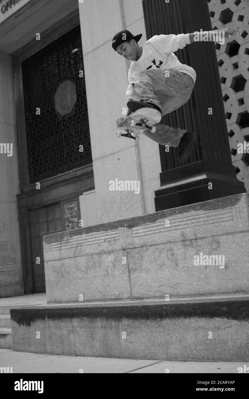 New York, New York, USA. 5th Aug, 2020. Courthouse steps skateboarders Aziz, Henry, and Rahman skate flip tricks on street gaps and stairs. Credit: John Marshall Mantel/ZUMA Wire/Alamy Live News Stock Photo