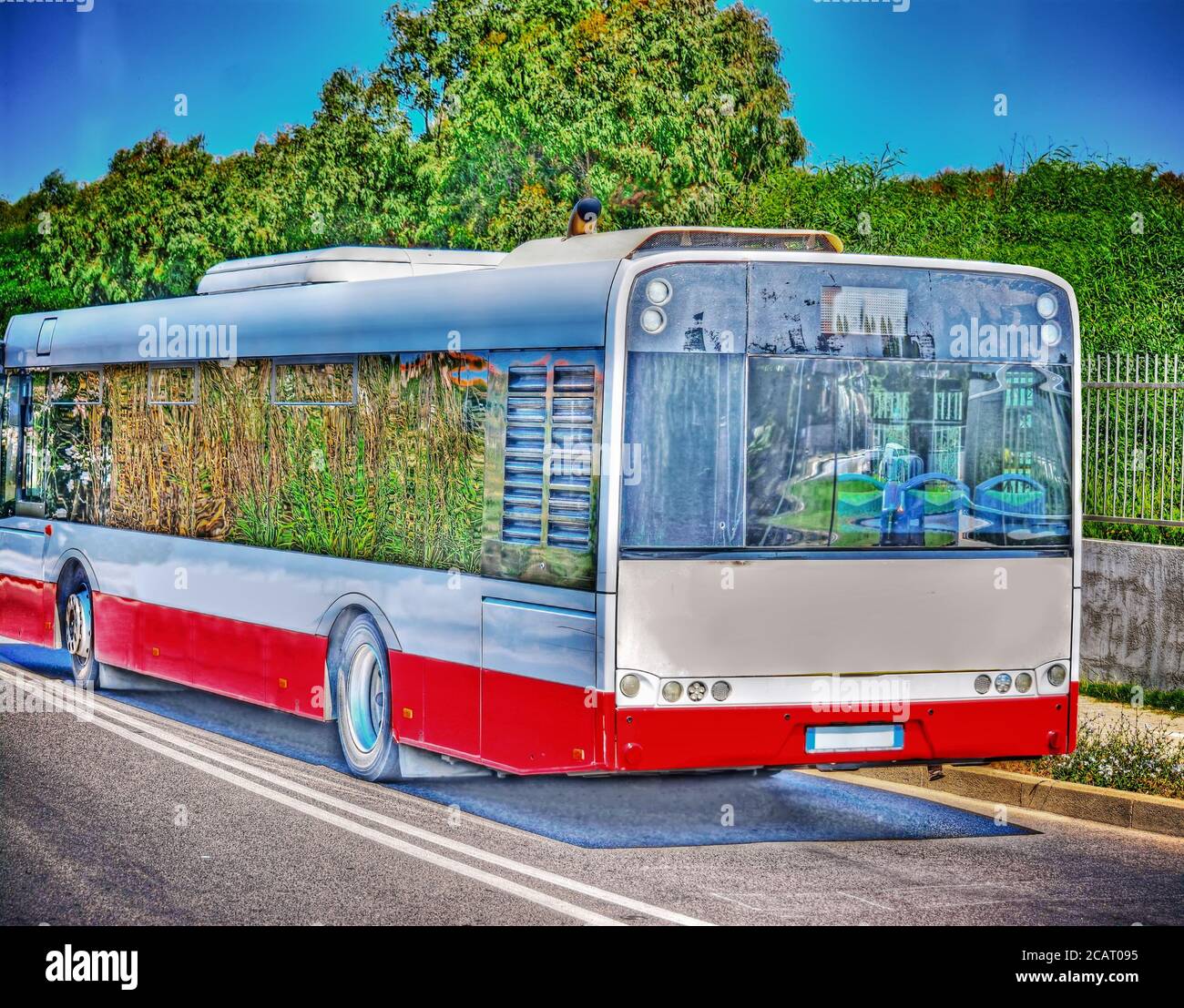 Side view coach bus hi-res stock photography and images - Alamy