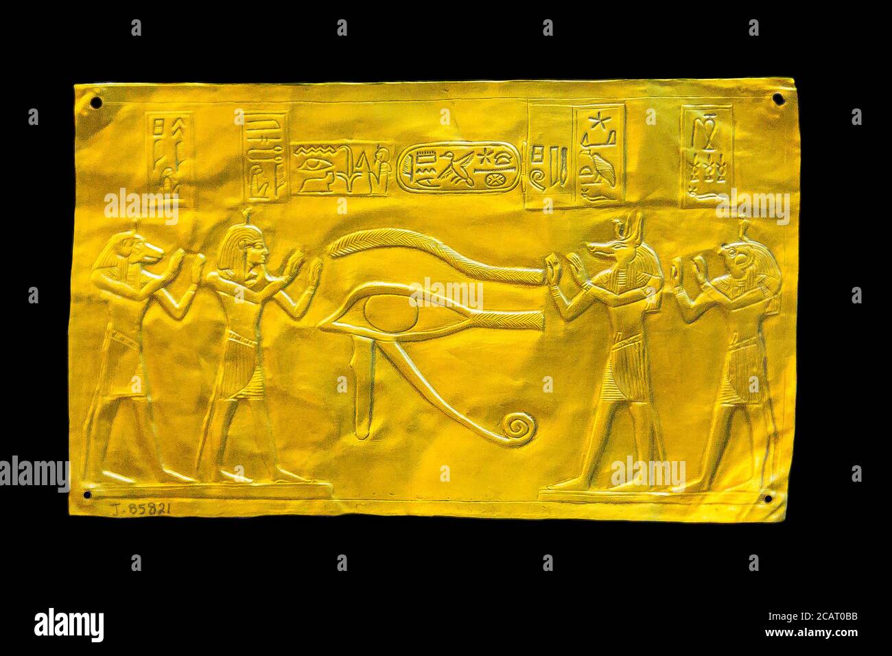 Cairo, Egyptian Museum, royal necropolis of Tanis, burial of Psusennes : Gold plaque placed on the cut made to remove internal organs. Stock Photo
