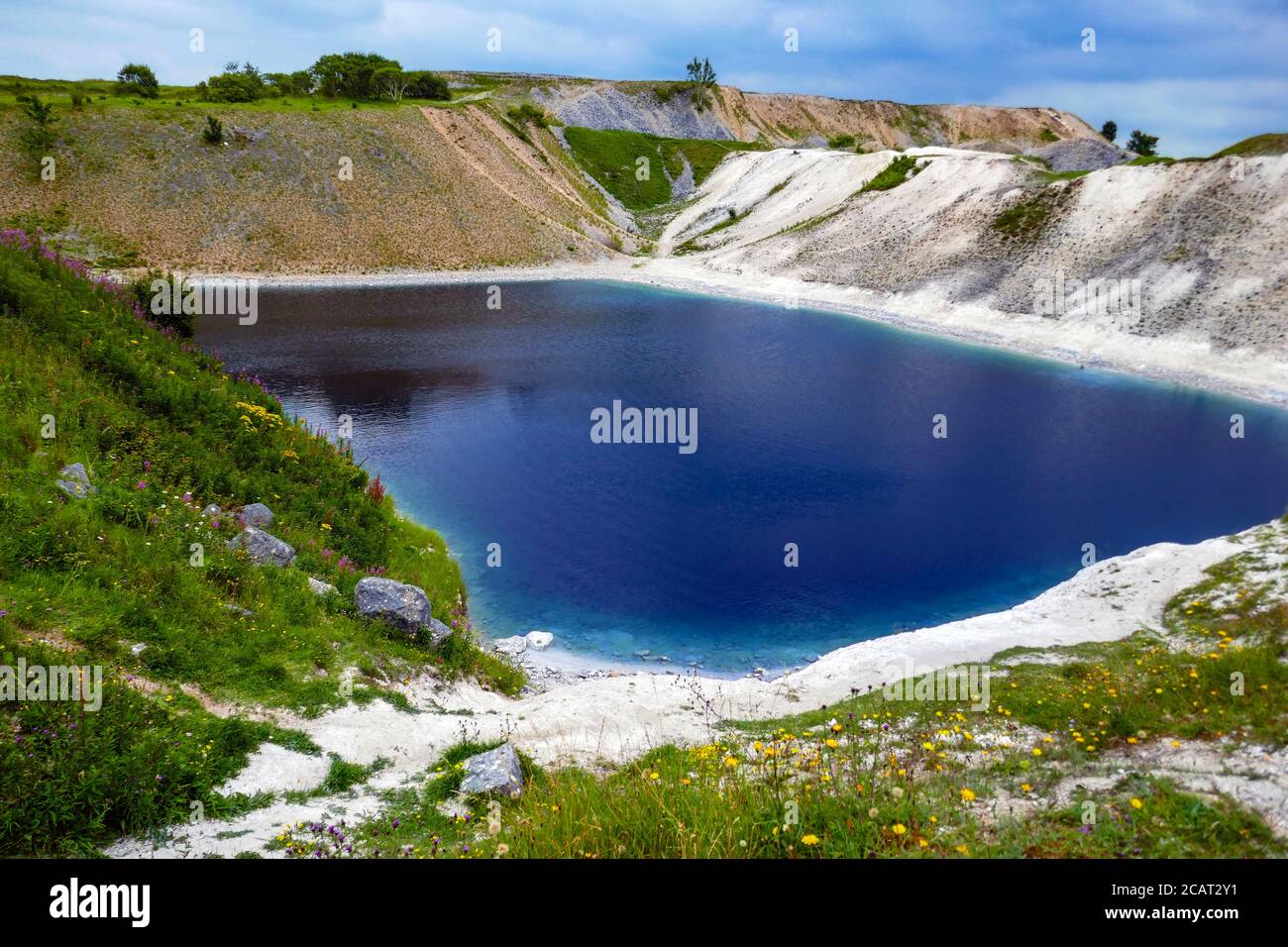 The Blue Lagoon, old quarry workings, near Harpur Hill, Buxton, Derbyshire, with its dangerous alkali water Stock Photo