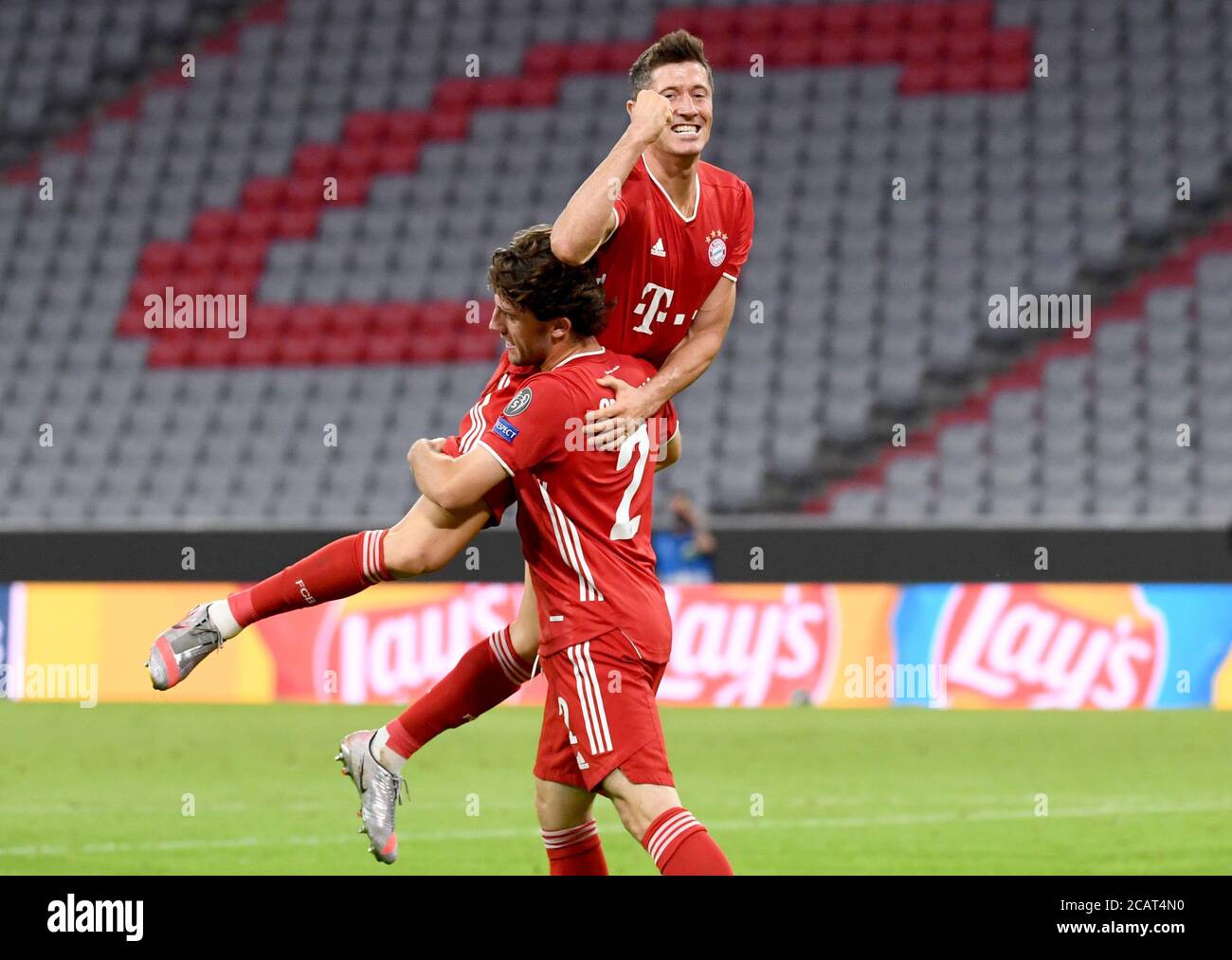 Robert Lewandowski Goal Celebration Hi res Stock Photography And Images 