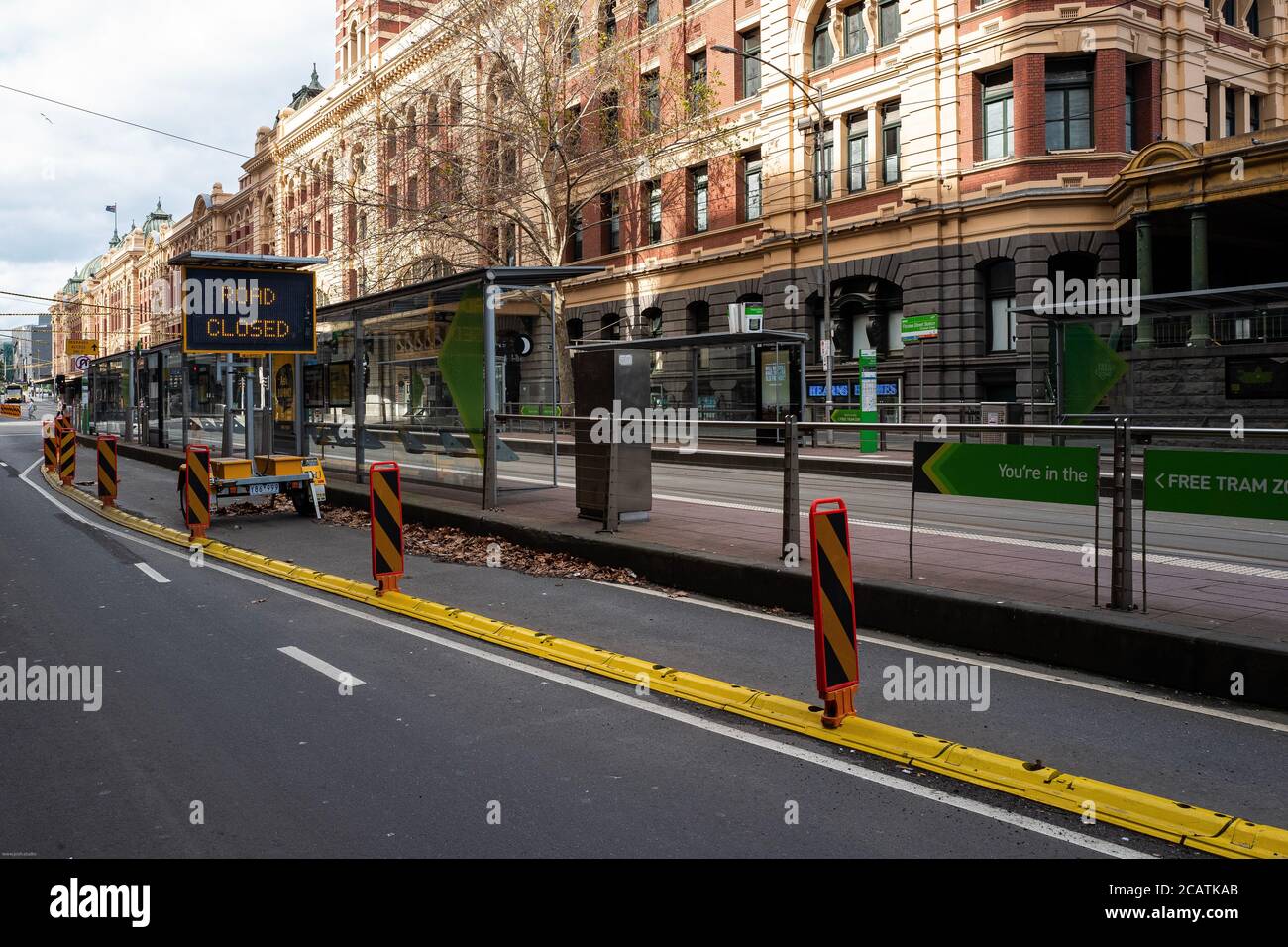 Melbourne, Victoria, Australia. 09th Aug, 2020. Melbourne CBD Deserted on Victoria's Deadliest Day Sunday 9th August 2020 during COVID-19 Stage 4 Lockdown as Premiere Daniel Andrews announces 17 deaths from the virus. Credit: Joshua Preston/Alamy Live News Stock Photo