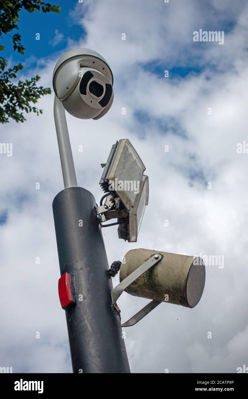 Security camera on light pole hi-res stock photography and images - Alamy