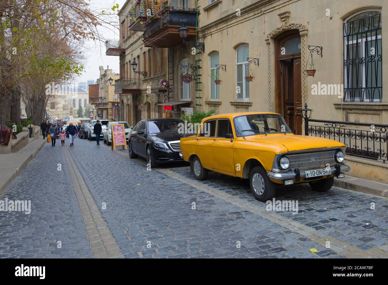 BAKU, AZERBAIJAN - DECEMBER 30, 2017: Soviet retro car 'Izh Moskvich-412' in the street of the old city Stock Photo