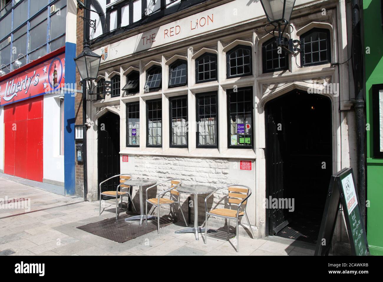 The Red Lion public house pub, High Street, Southampton, England, UK