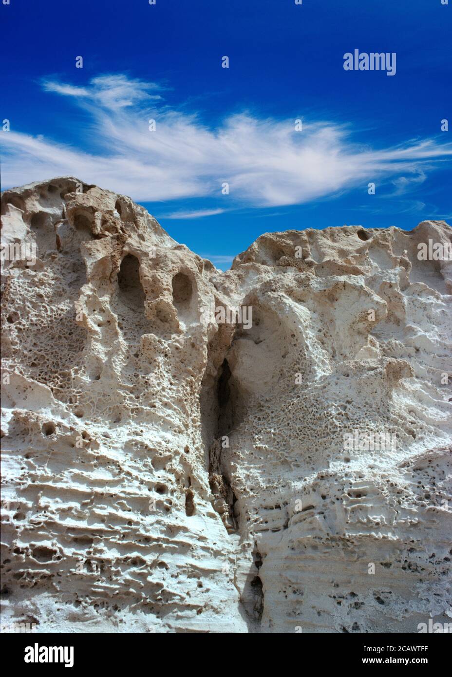 Porous sandstone cliff hi-res stock photography and images - Alamy