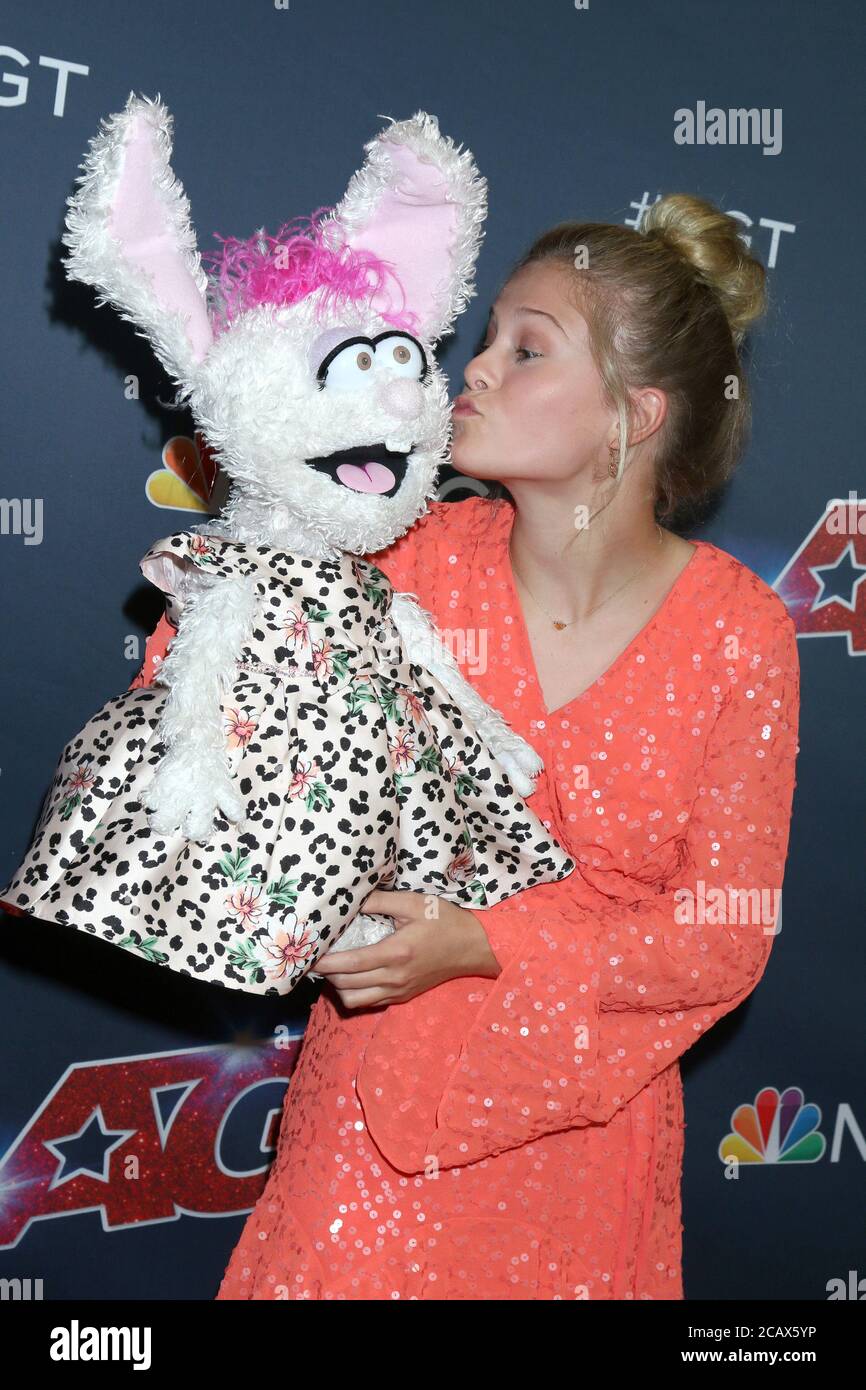 LOS ANGELES - SEP 3:  Petunia, Darci Lynne Farmer at the 'America's Got Talent' Season 14 Live Show Red Carpet at the Dolby Theater on September 3, 2019 in Los Angeles, CA Stock Photo