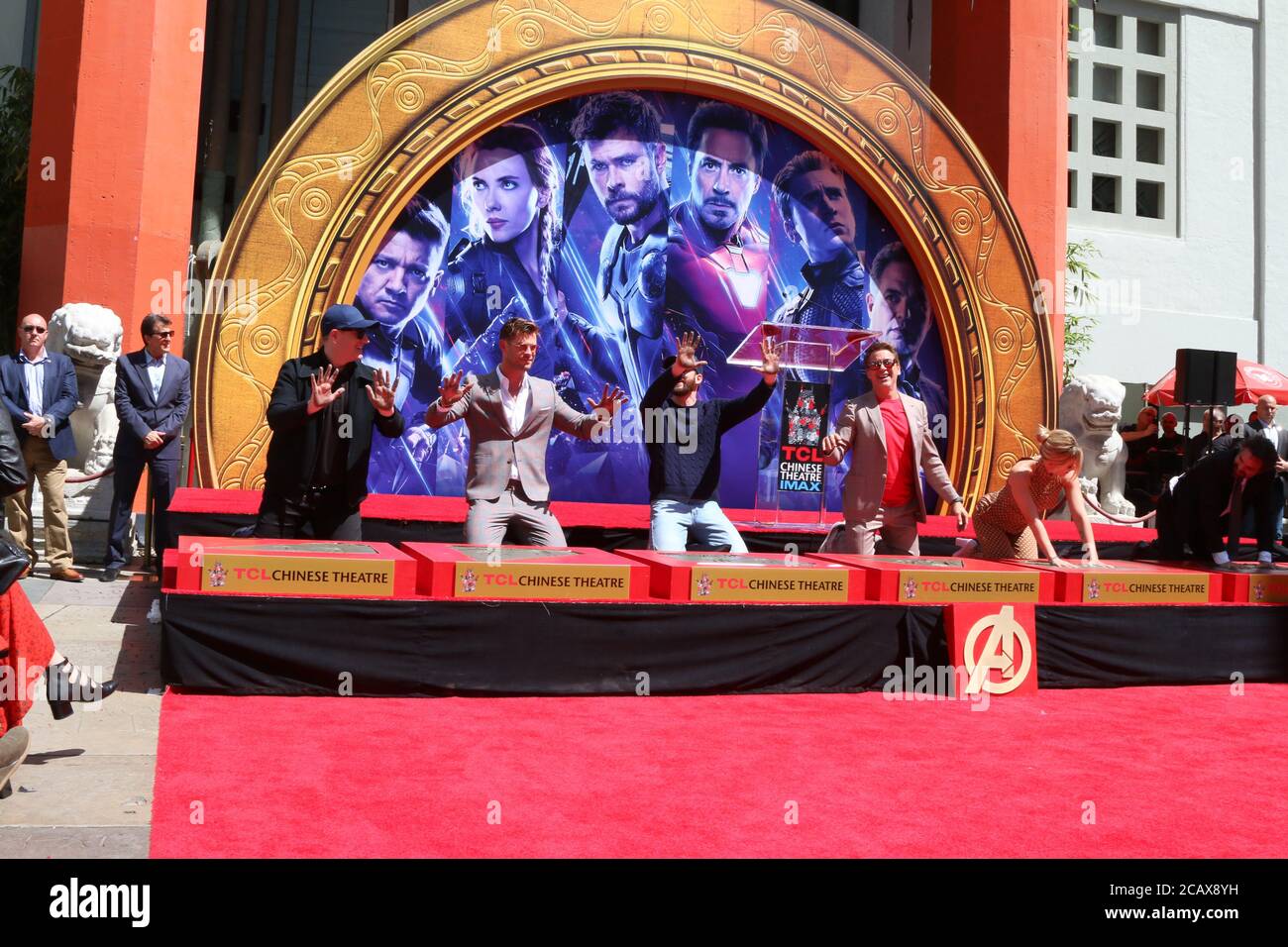 Avengers robert downey hi-res stock photography and images - Page 10 - Alamy, image size:1300x956