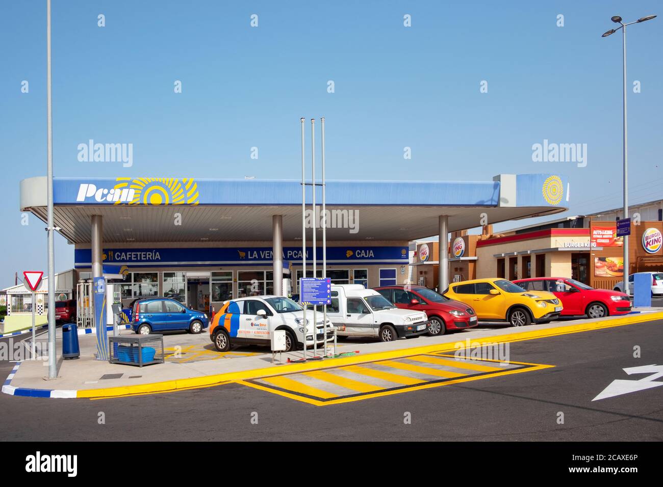 Pcan gas station, Las Chafiras, Tenerife, Canary Islands, Spain, with a  network of at least 15 service stations covering almost all the Canary  Islands Stock Photo - Alamy