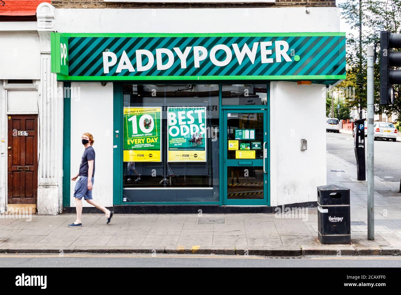 With Bookmaker Paddy Power High Resolution Stock Photography And Images Alamy